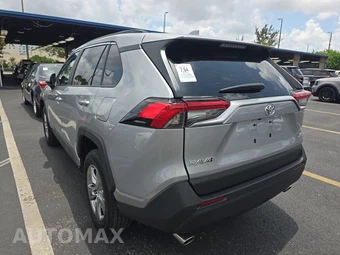 2024 Toyota RAV4 XLE – miniatura 6