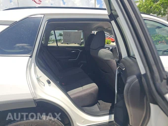 2024 Toyota RAV4 XLE - miniatura 13