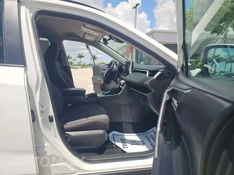 2024 Toyota RAV4 XLE - miniatura 15