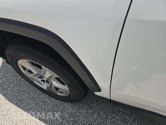 2024 Toyota RAV4 XLE - miniatura 18