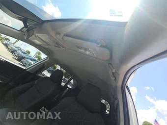 2024 Toyota RAV4 XLE - miniatura 8