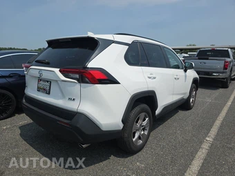 2024 Toyota RAV4 XLE - miniatura 4