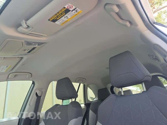 2024 Toyota RAV4 XLE - miniatura 11