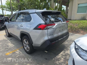 2024 Toyota RAV4 XLE - miniatura 2
