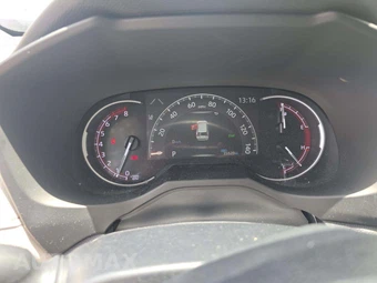 2024 Toyota RAV4 XLE - miniatura 9
