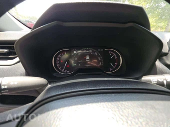 2024 Toyota RAV4 XLE - miniatura 9