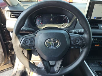 2024 Toyota RAV4 XLE - miniatura 10