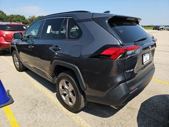 2024 Toyota RAV4 XLE - miniatura 6