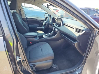 2024 Toyota RAV4 XLE - miniatura 8