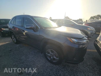 2024 Toyota RAV4 XLE - miniatura 3