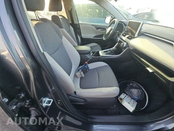 2024 Toyota RAV4 XLE - miniatura 8