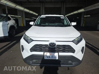 2024 Toyota RAV4 XLE – miniatura 2