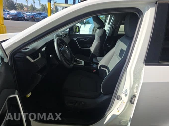 2024 Toyota RAV4 XLE – miniatura 7