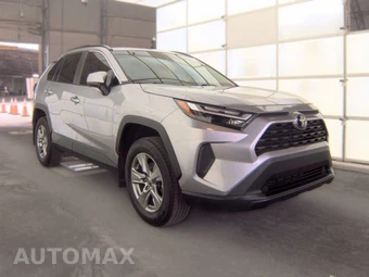 2024 Toyota RAV4 XLE - miniatura 3
