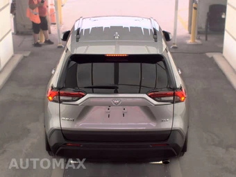 2024 Toyota RAV4 XLE - miniatura 5