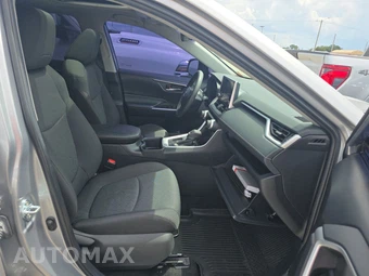 2024 Toyota RAV4 XLE - miniatura 8