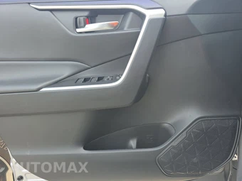 2024 Toyota RAV4 XLE - miniatura 9