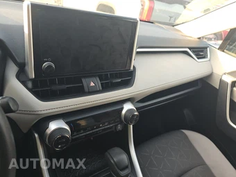 2024 Toyota RAV4 XLE - miniatura 11