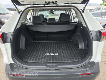 2024 Toyota RAV4 XLE - miniatura 11