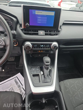 2024 Toyota RAV4 XLE - miniatura 11