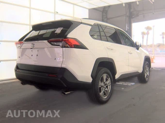 2024 Toyota RAV4 XLE - miniatura 4