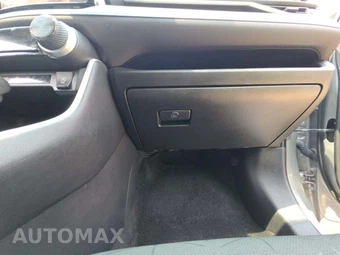 2024 Toyota RAV4 XLE - miniatura 16