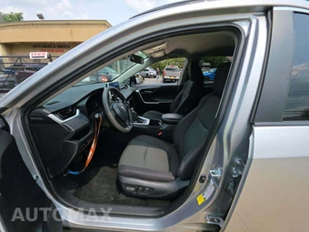 2024 Toyota RAV4 XLE - miniatura 3