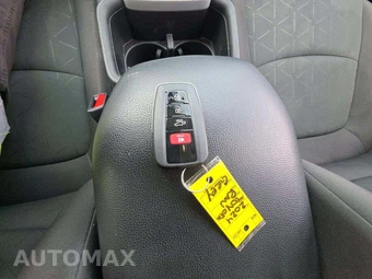 2024 Toyota RAV4 XLE - miniatura 5