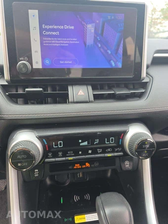 2024 Toyota RAV4 XLE - miniatura 7