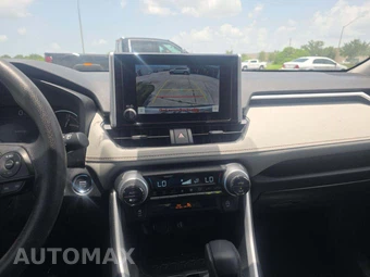 2024 Toyota RAV4 XLE - miniatura 10