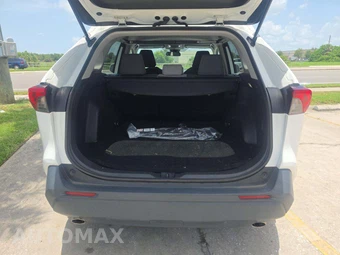 2024 Toyota RAV4 XLE - miniatura 14