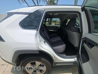 2024 Toyota RAV4 XLE - miniatura 16