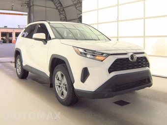2024 Toyota RAV4 XLE - miniatura 3