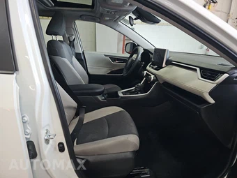 2024 Toyota RAV4 XLE - miniatura 8
