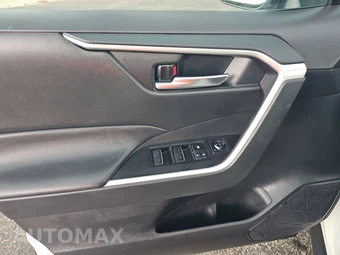 2024 Toyota RAV4 XLE - miniatura 9