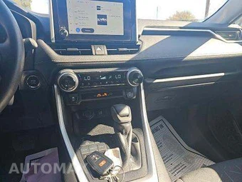 2024 Toyota RAV4 XLE – miniatura 10