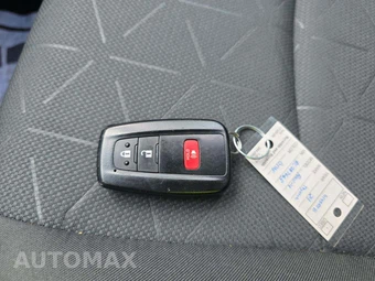 2024 Toyota RAV4 XLE - miniatura 5