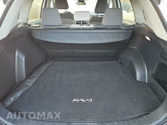 2024 Toyota RAV4 XLE - miniatura 17
