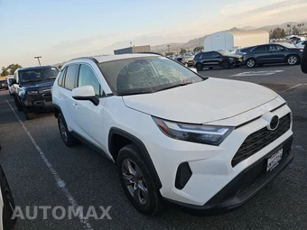 2024 Toyota RAV4 XLE - miniatura 3