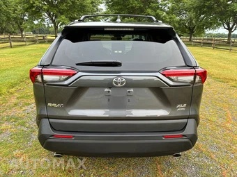2024 Toyota RAV4 XLE Premium - miniatura 6