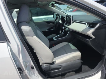 2024 Toyota RAV4 XLE Premium - miniatura 8