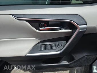 2024 Toyota RAV4 XLE Premium - miniatura 9