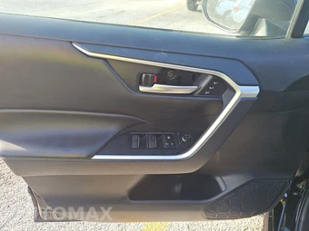2024 Toyota RAV4 XLE Premium - miniatura 9