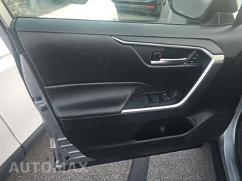 2024 Toyota RAV4 XLE Premium - miniatura 9