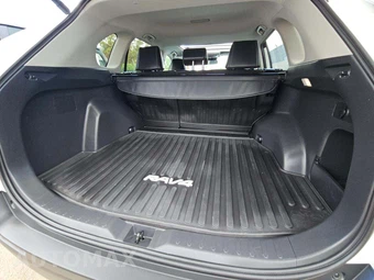 2024 Toyota RAV4 XLE Premium - miniatura 14
