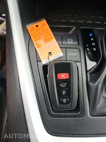 2024 Toyota RAV4 XLE Premium - miniatura 8