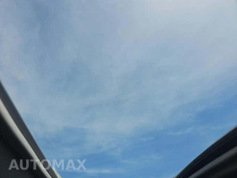 2024 Toyota RAV4 XLE Premium - miniatura 8