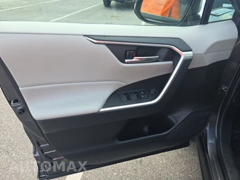 2024 Toyota RAV4 XLE Premium - miniatura 9