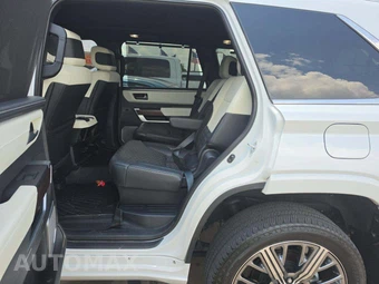 2024 Toyota Sequoia Capstone - miniatura 13