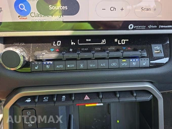 2024 Toyota Sequoia Limited – miniatura 23